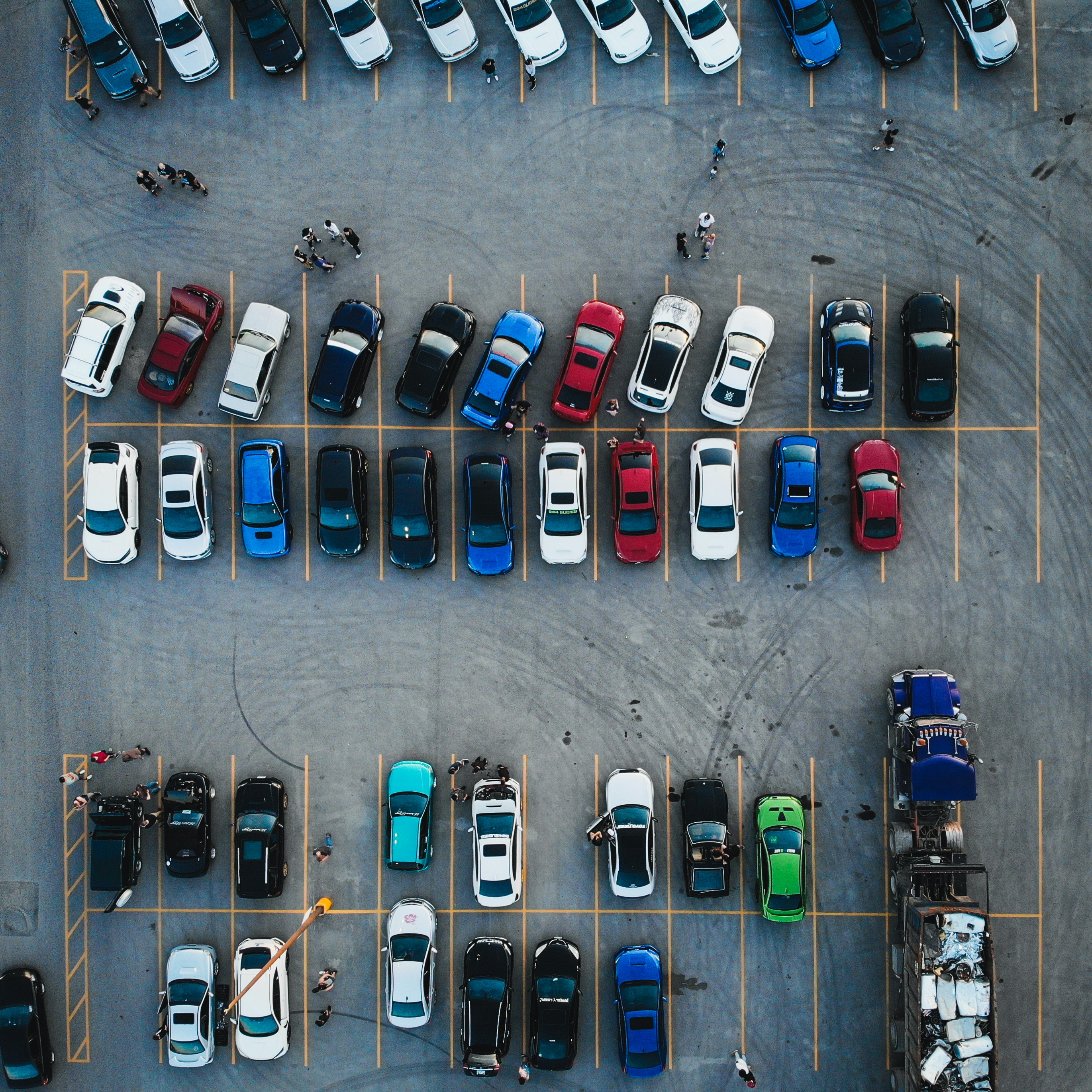 Auto auction in action